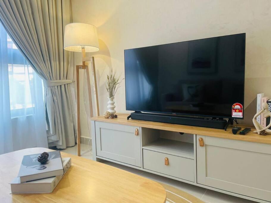 M Vertica Residences@kl *